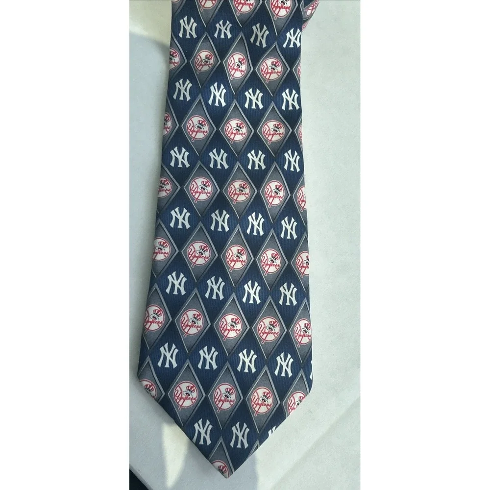MLB Major League Baseball By Eagle Neckwear Mens NY Yankees All Over Neck Tie
